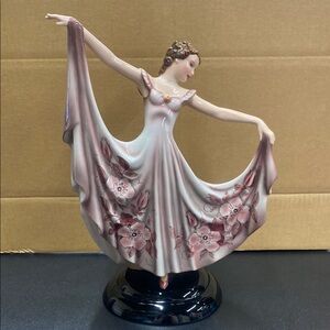 Keramos Knight Ceramics Dancer Figurine